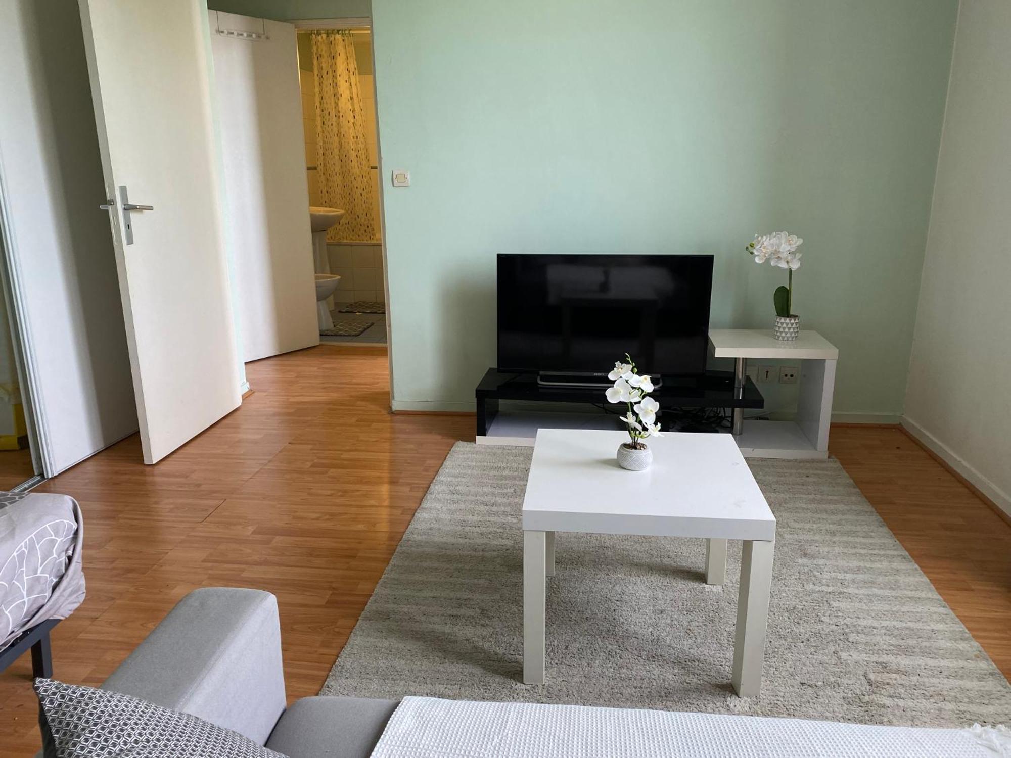Appart Calme Avec Parking Gratuit Evry-Gregy-sur-Yerre Dış mekan fotoğraf